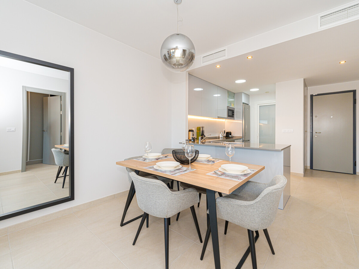Appartement 100 m² avec terrasse et piscine chauffée - Photo 11