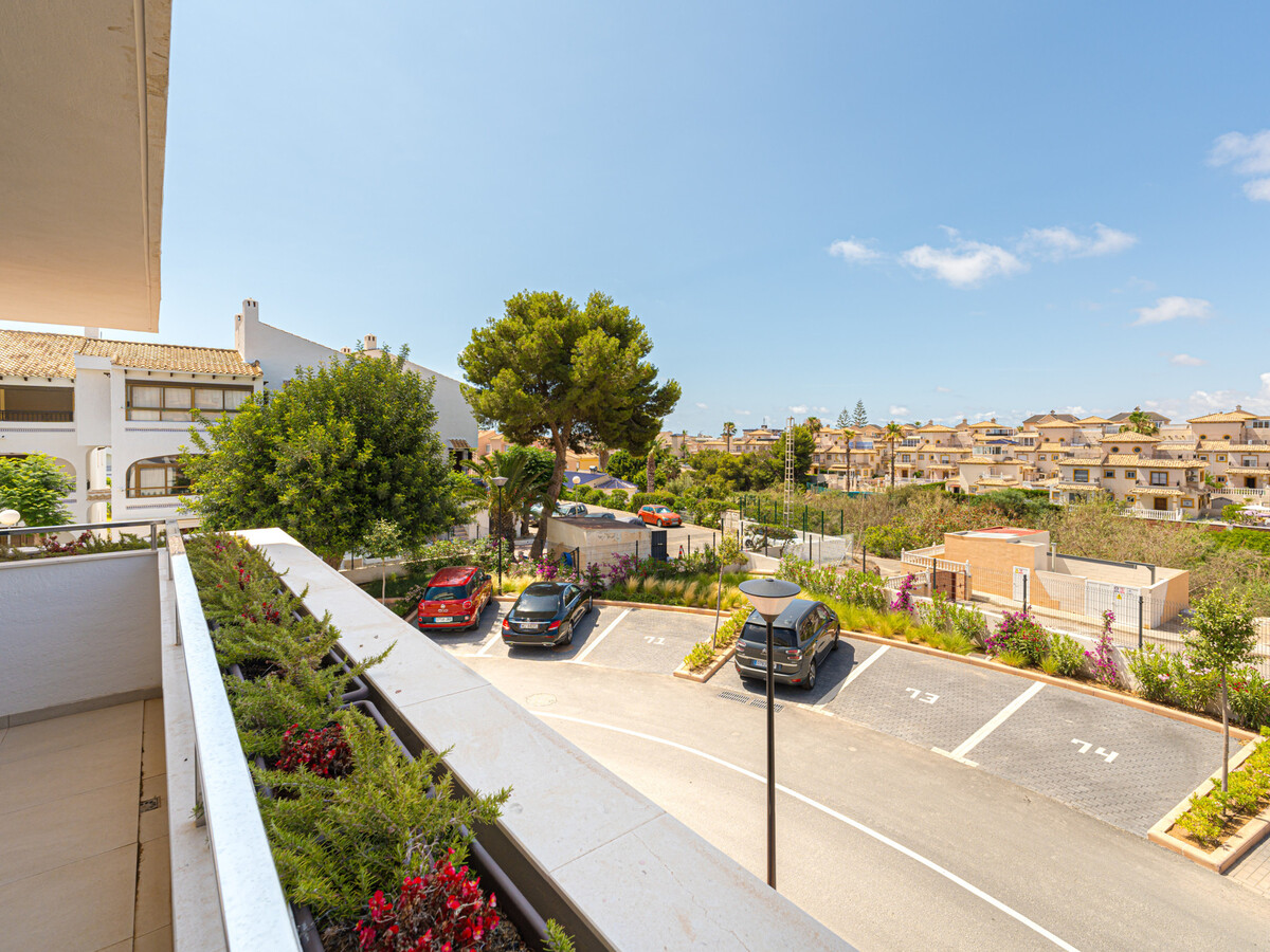 Appartement 100 m² avec terrasse et piscine chauffée - Photo 24
