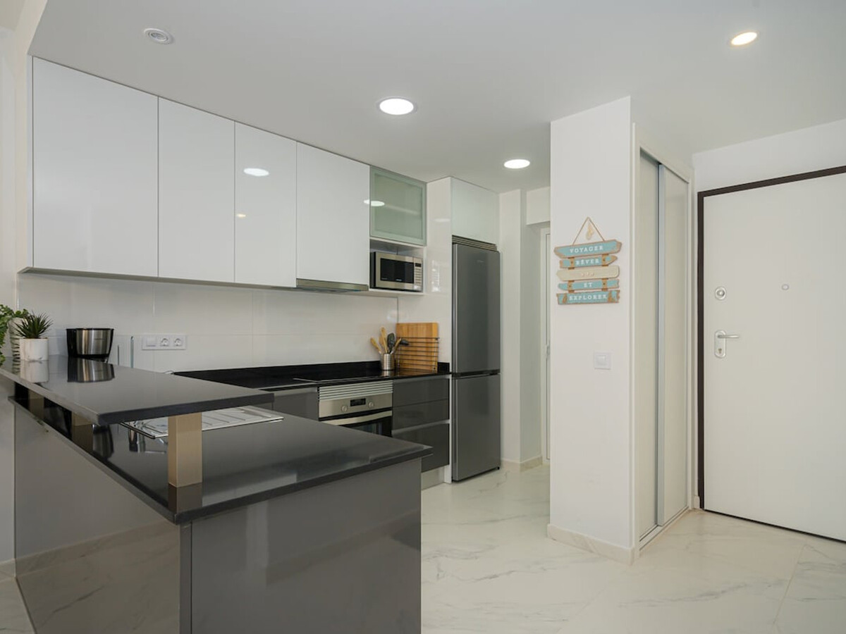 Appartement neuf avec piscine, 500m plage - Photo 12
