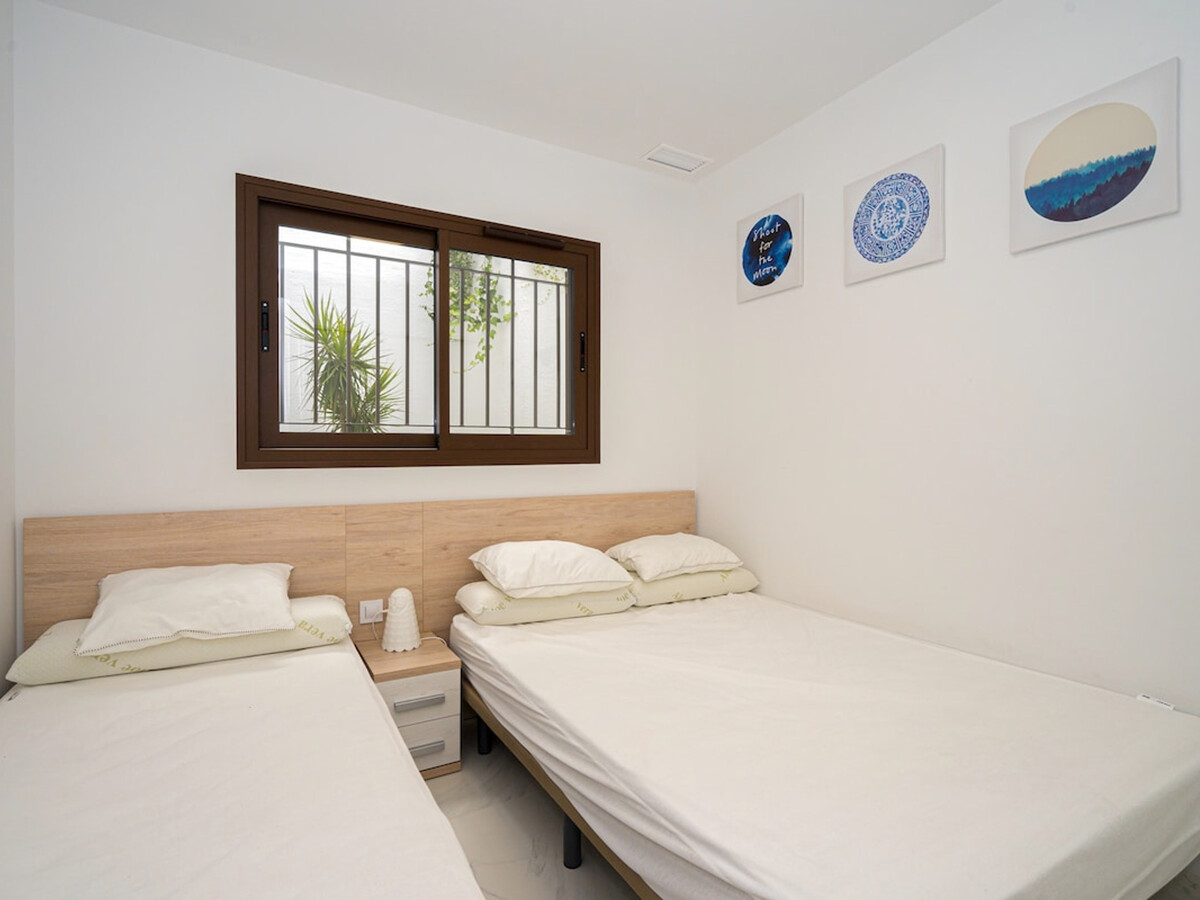Appartement neuf avec piscine, 500m plage - Photo 18