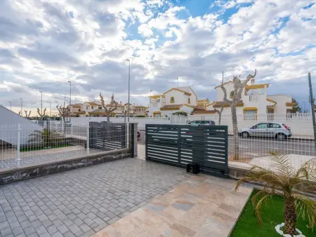 Appartement 4 pers. avec piscine et jardin privé : photo 4