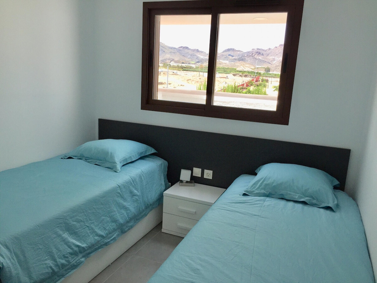 Appartement 2 chambres avec piscine à 500m de la plage - Photo 13