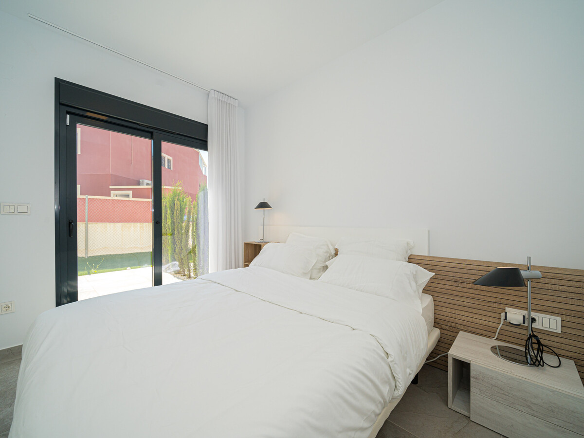 Appartement 90 m² avec terrasse, piscine et clim - Torrevieja - Photo 21