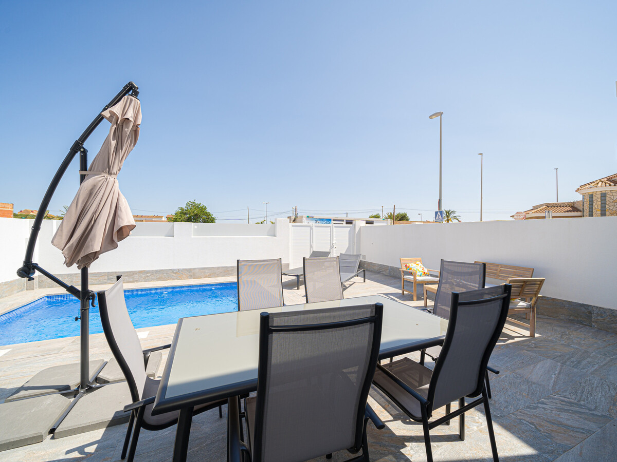 Villa moderne 3 chambres, piscine chauffée à Avileses - Photo 4