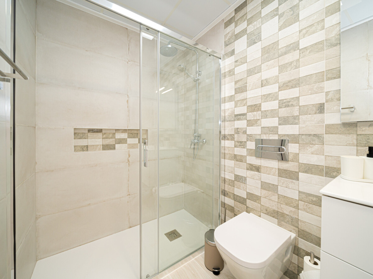 Villa moderne 3 chambres, piscine chauffée à Avileses - Photo 19