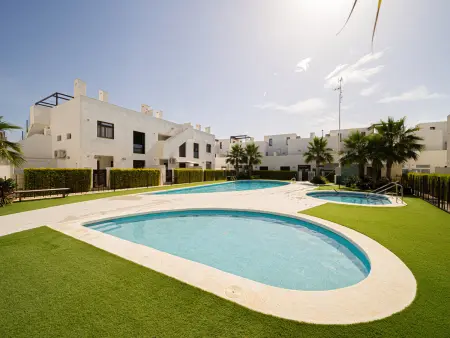 Location appartement à Pilar de la Horadada, Appartement élégant, clim et piscine - 4 pers.