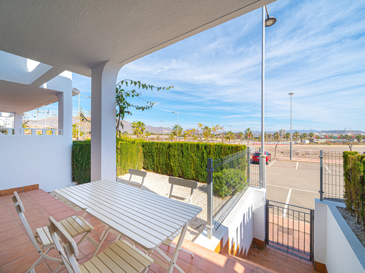 Appartement 75 m² climatisé avec piscine chauffée à 50 m de la plage - Photo 3