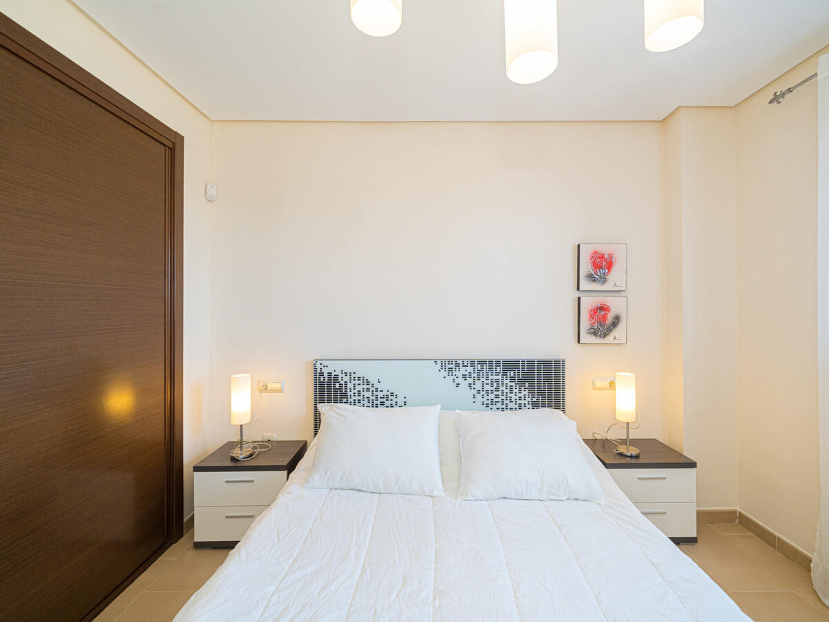 Appartement 75 m² climatisé avec piscine chauffée à 50 m de la plage - Photo 11