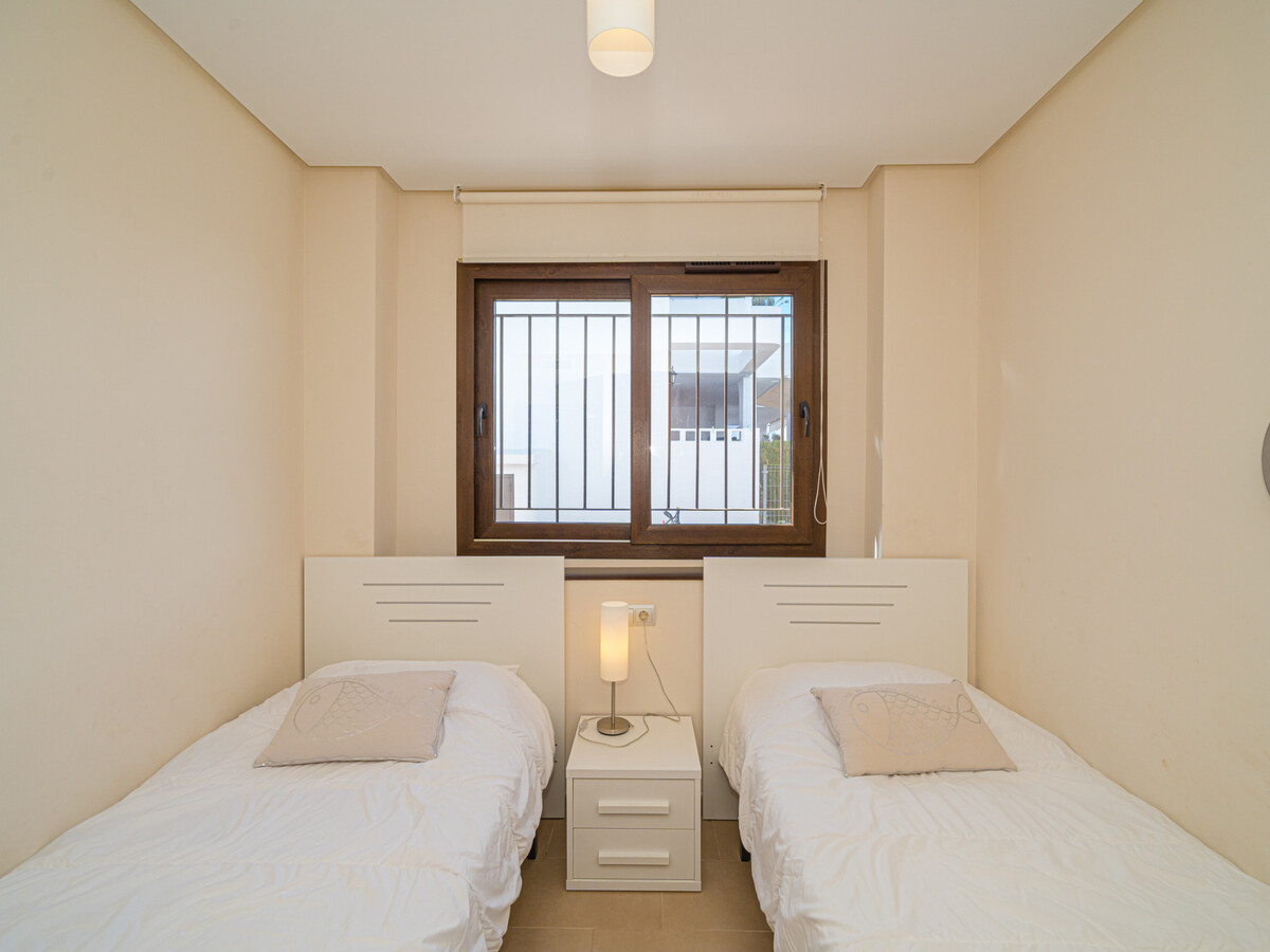 Appartement 75 m² climatisé avec piscine chauffée à 50 m de la plage - Photo 15