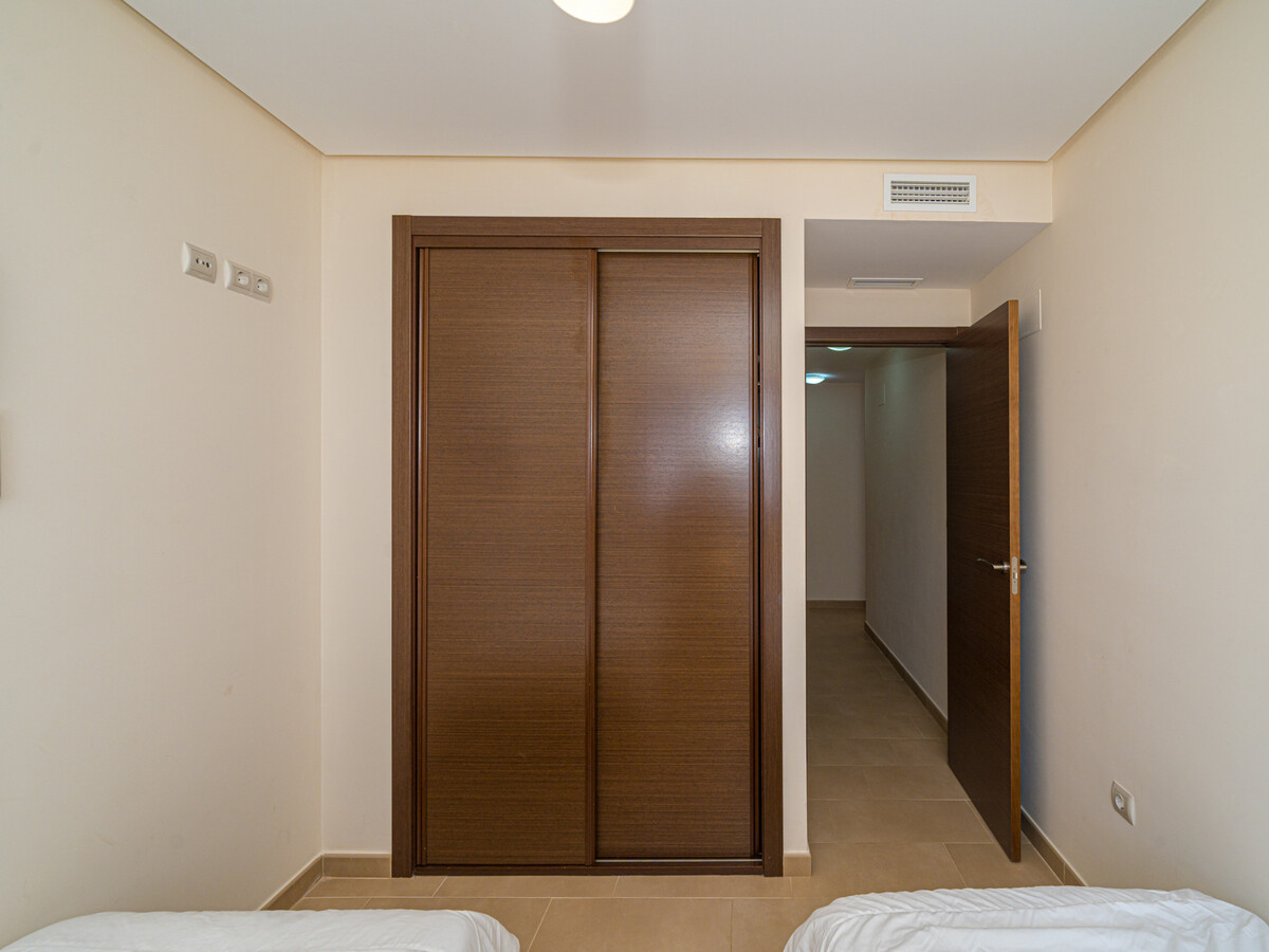 Appartement 75 m² climatisé avec piscine chauffée à 50 m de la plage - Photo 17