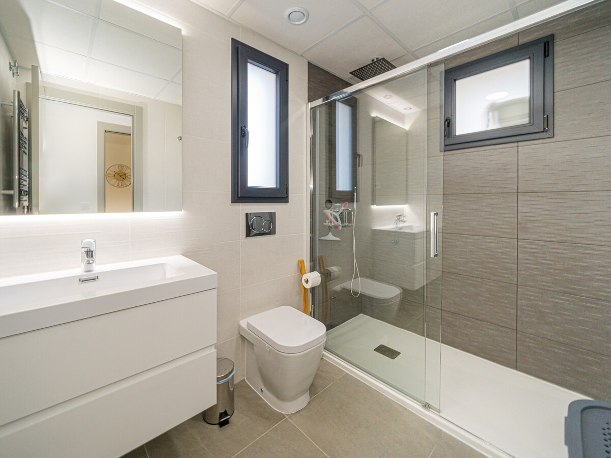 Appartement 3 chambres vue jardin avec piscine chauffée - Photo 20