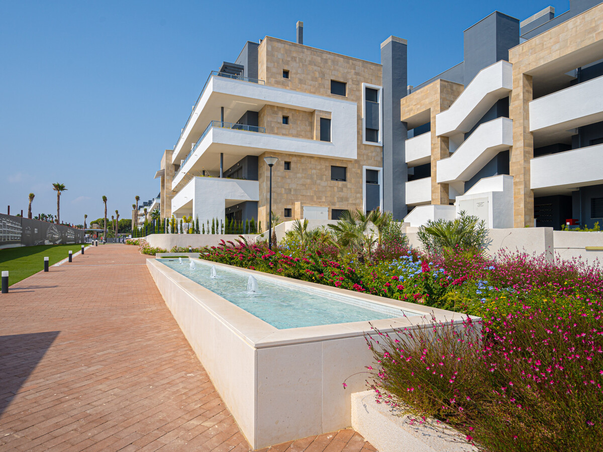 Appartement 3 chambres vue jardin avec piscine chauffée - Photo 34