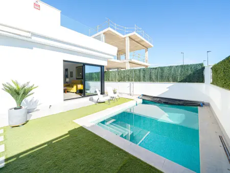 Location villa à Roda, Charmante villa avec piscine privée et clim - 4 pers.