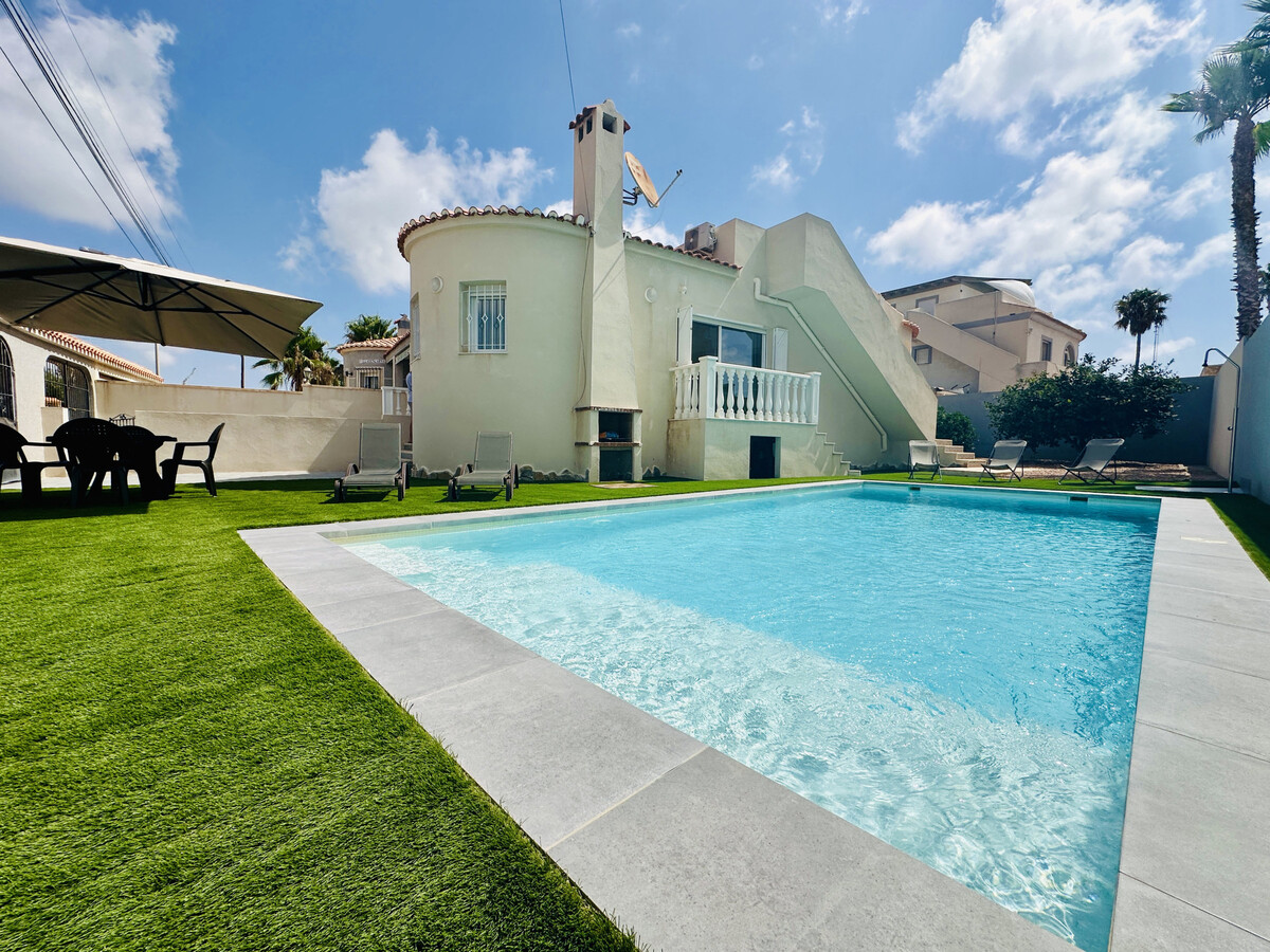 Villa moderne 3 chambres avec piscine privée à Torrevieja - Photo 2