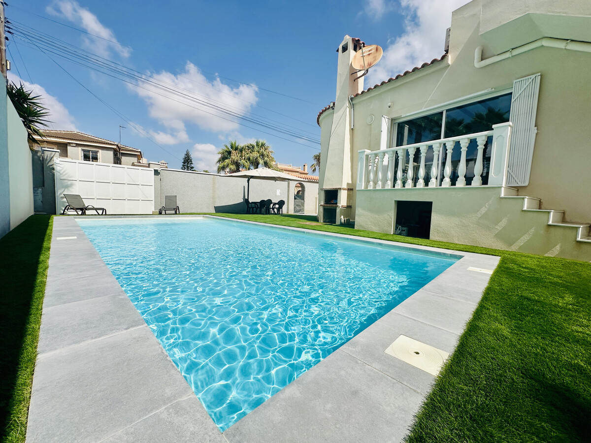 Villa moderne 3 chambres avec piscine privée à Torrevieja - Photo 3