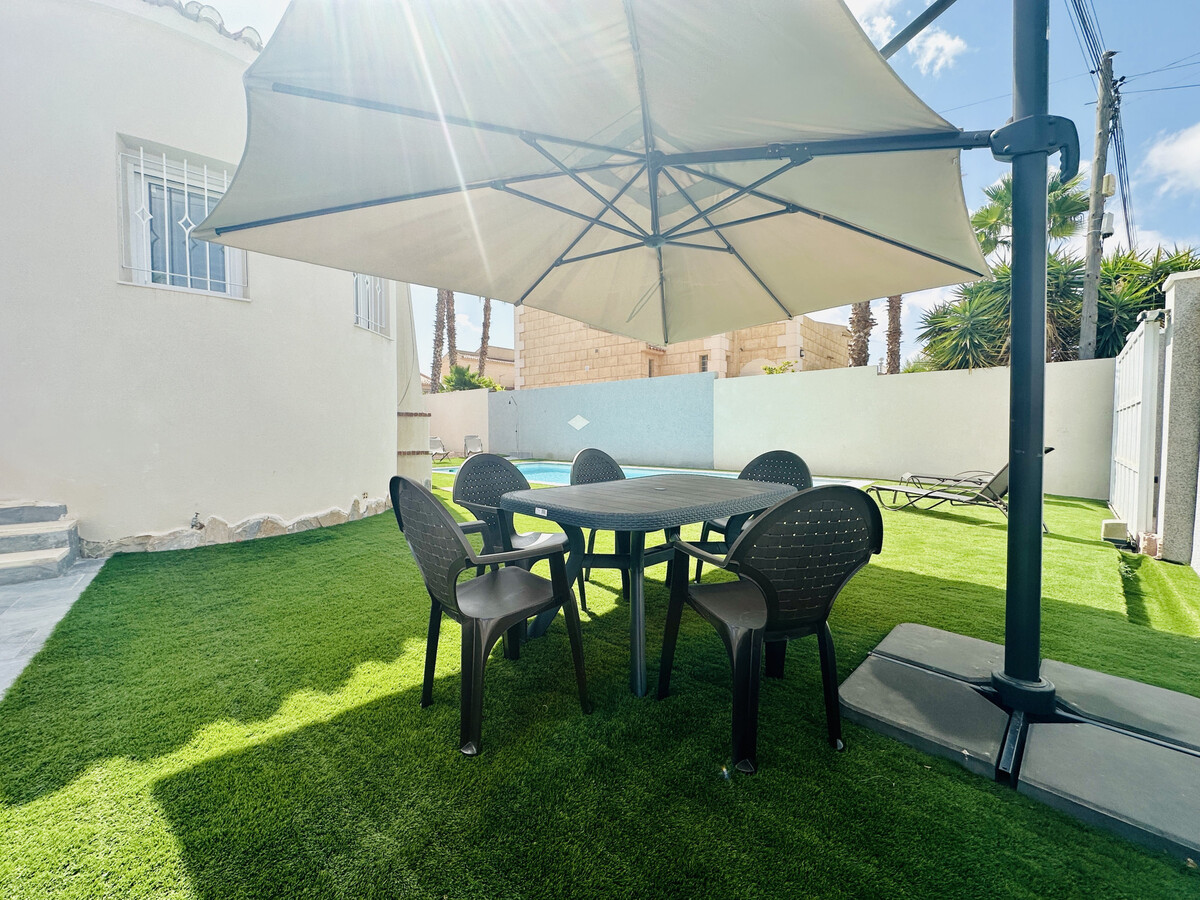 Villa moderne 3 chambres avec piscine privée à Torrevieja - Photo 4