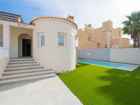 Location villa à Torrevieja, Villa moderne, piscine privative, clim - 8 pers.
