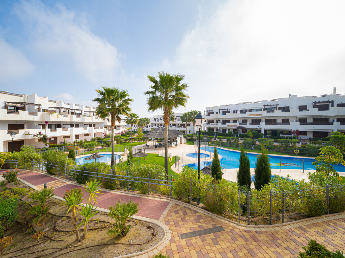 Appartement 2 ch avec piscine à 500 m de plage - Photo 1