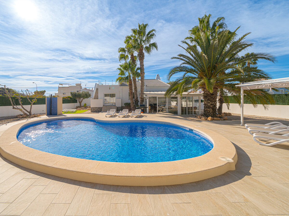 Villa moderne 3 chambres avec piscine à eau salée - Photo 1