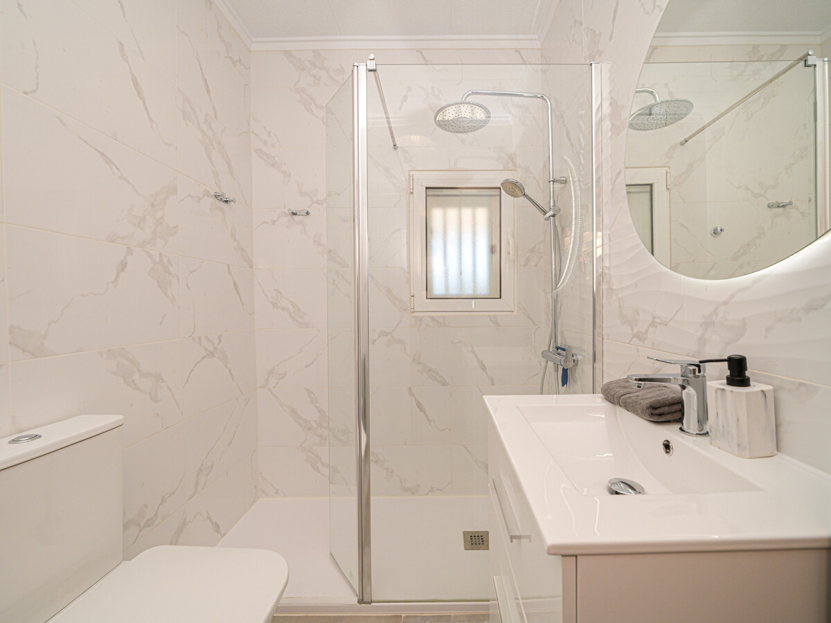 Villa moderne 3 chambres avec piscine à eau salée - Photo 8