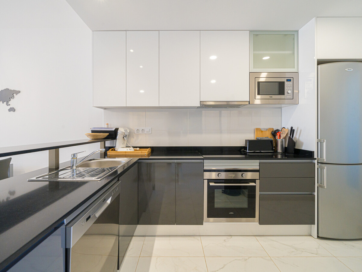 Appartement 75 m² vue mer, piscine et parking - San Juan - Photo 15