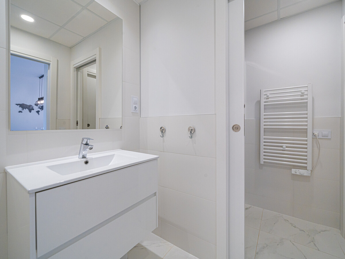 Appartement 75 m² vue mer, piscine et parking - San Juan - Photo 22