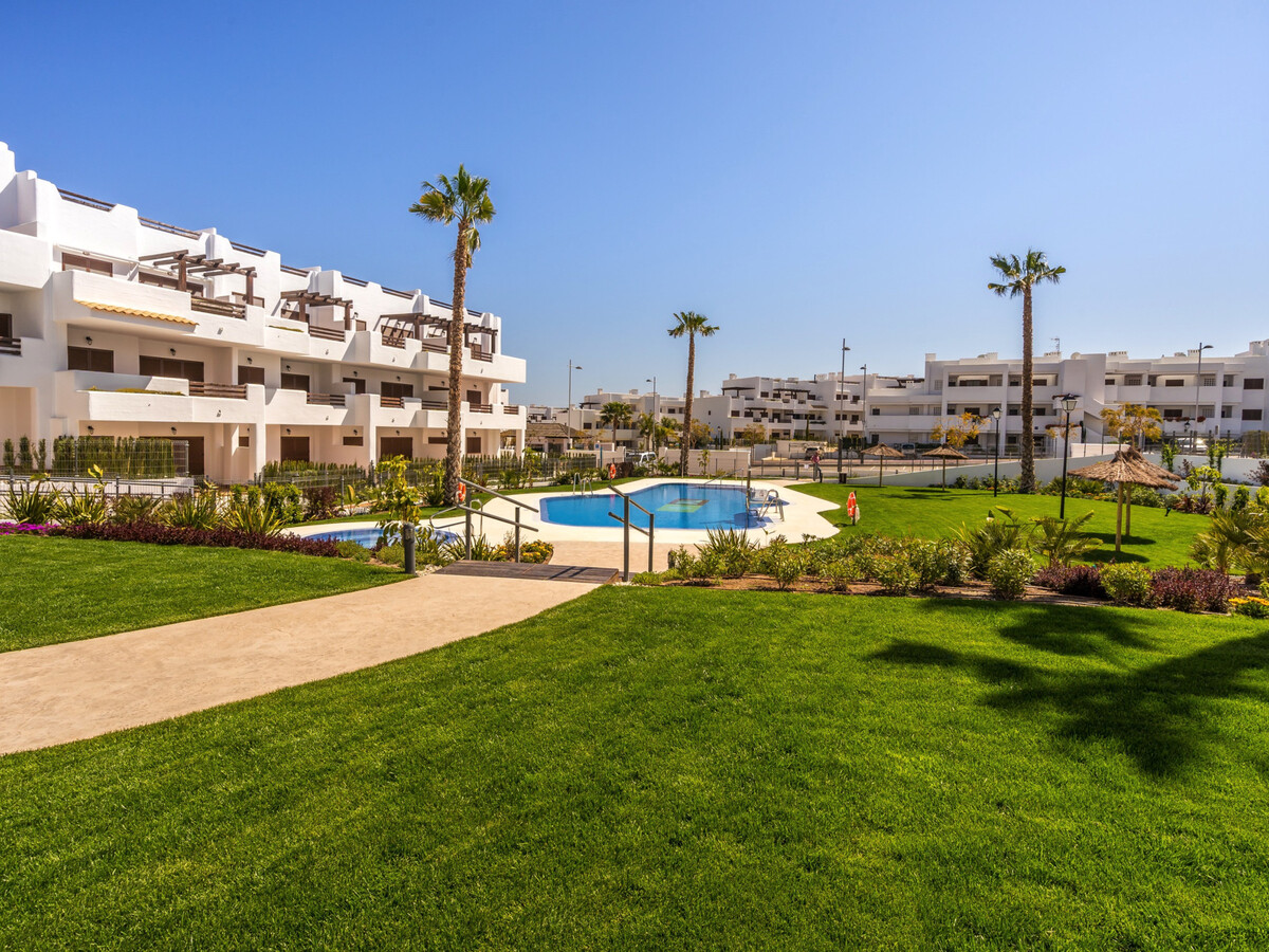 Appartement 75 m² vue mer, piscine et parking - San Juan - Photo 35