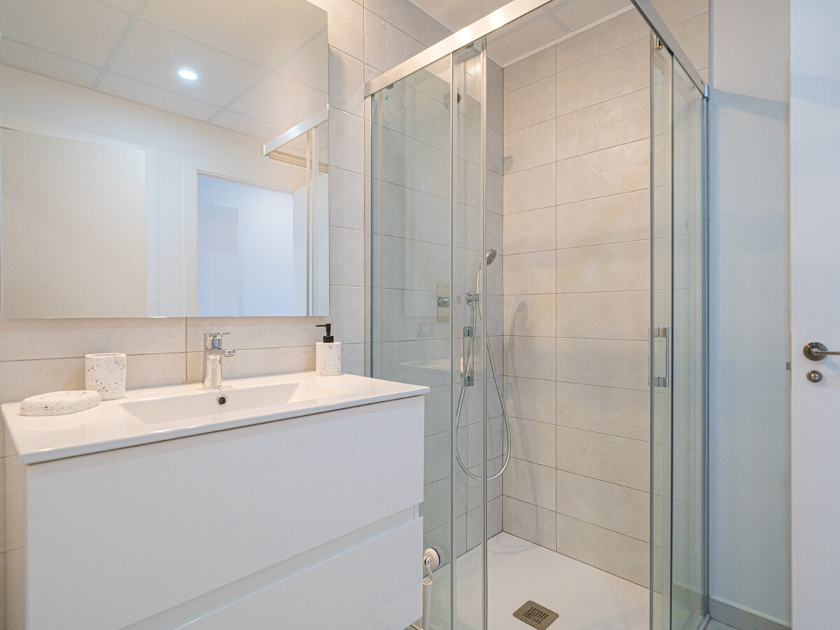Appartement 75 m² jardin, piscine et terrasse - San Juan - Photo 18