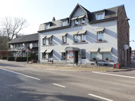 Location maison à Polleur, Ancien hôtel confortable avec billard et kicker!