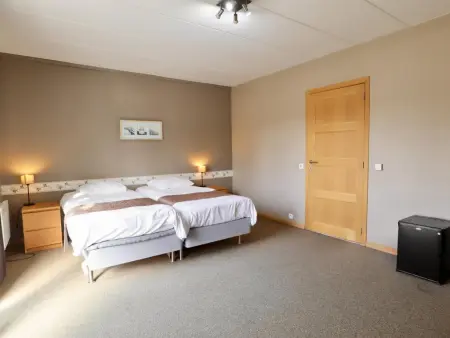 Le Petit Vallon, Ancien hôtel confortable avec billard et kicker! - Photo 17