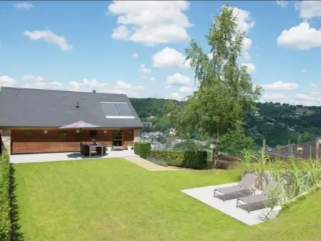 Location maison à Malmedy, Gite avec bain à bulles, sauna & vue sur Malmédy