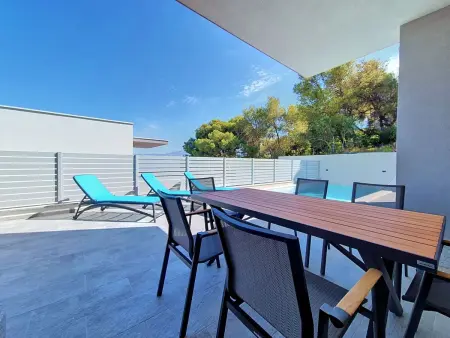 Villa Aloa II à Splitska, piscine privée et vue mer : photo 13