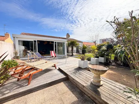 Maison 3 chambres avec jardin clos et véranda aux Sables-d'Olonne : photo 2