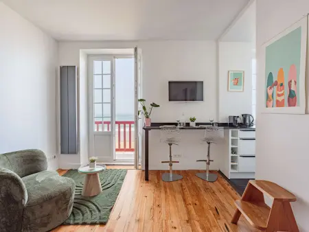 Location appartement à Biarritz, Studio rénové, vue imprenable océan