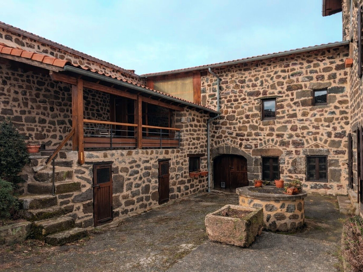 Ancien corps de ferme avec vue sur le château de Polignac - Photo 23