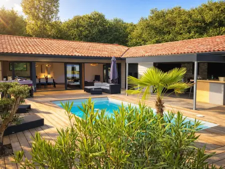 Location villa à Soustons, Villa avec piscine, animaux admis - 6 pers.