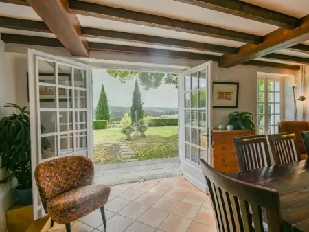 Maison Maswari à Lusignac : 2 maisons, piscine chauffée : photo 3