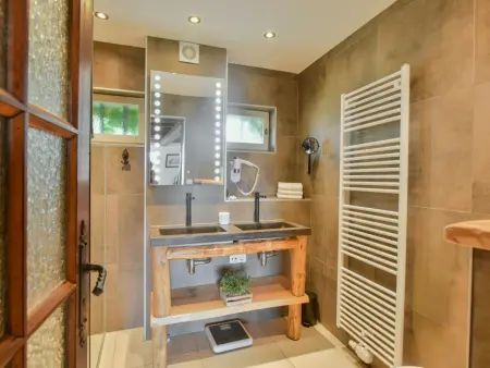 Maison Maswari à Lusignac : 2 maisons, piscine chauffée : photo 7