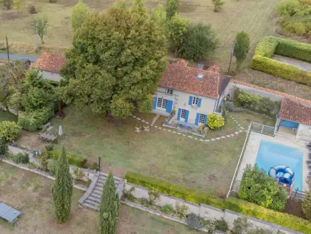 Maison Maswari à Lusignac : 2 maisons, piscine chauffée : photo 27