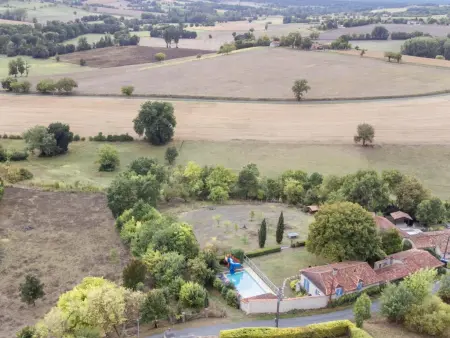 Maison Maswari à Lusignac : 2 maisons, piscine chauffée : photo 36