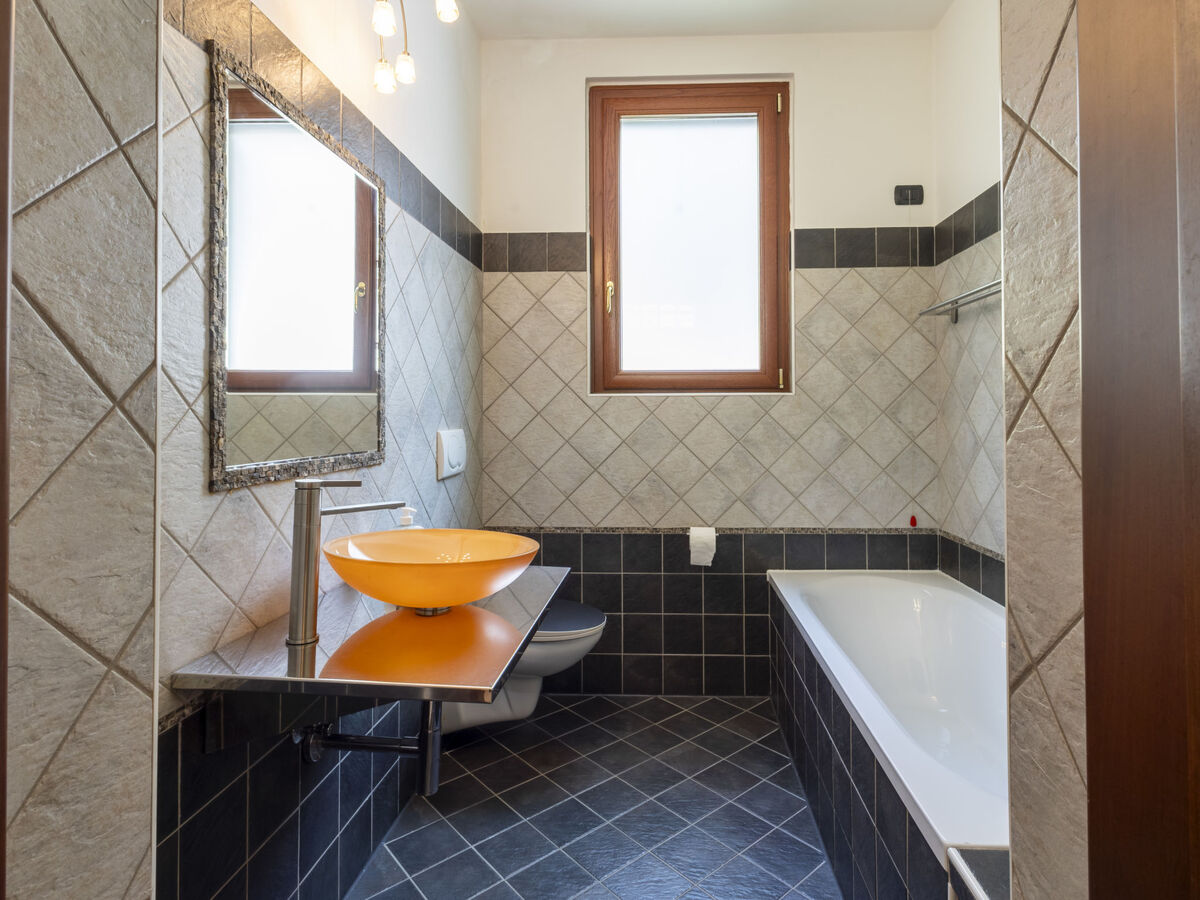 Maison Dolce Luino, 3 chambres, 1,6 km du lac - Photo 15