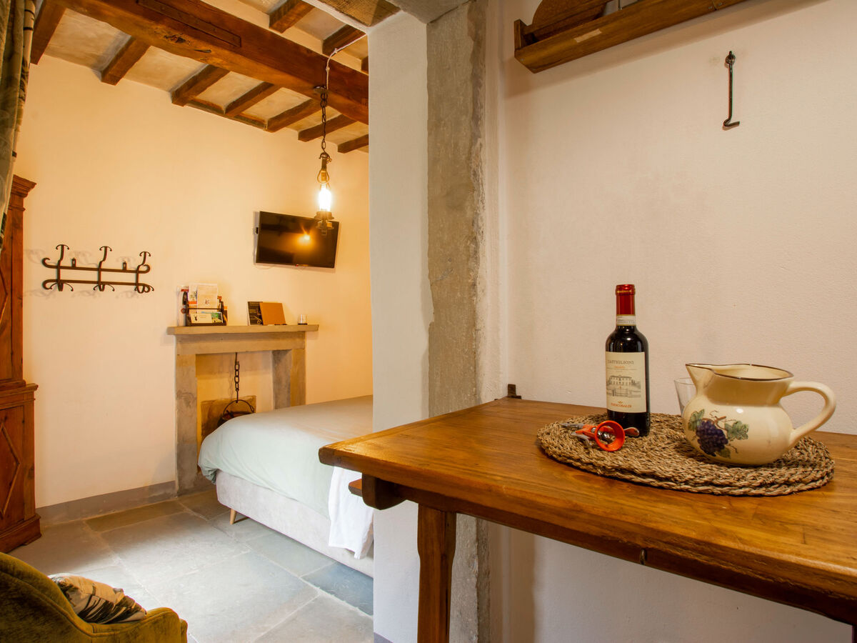 Cia, petit appartement romantique du 13e siècle - Photo 2