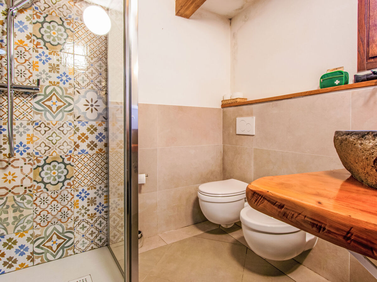 Cia, petit appartement romantique du 13e siècle - Photo 10