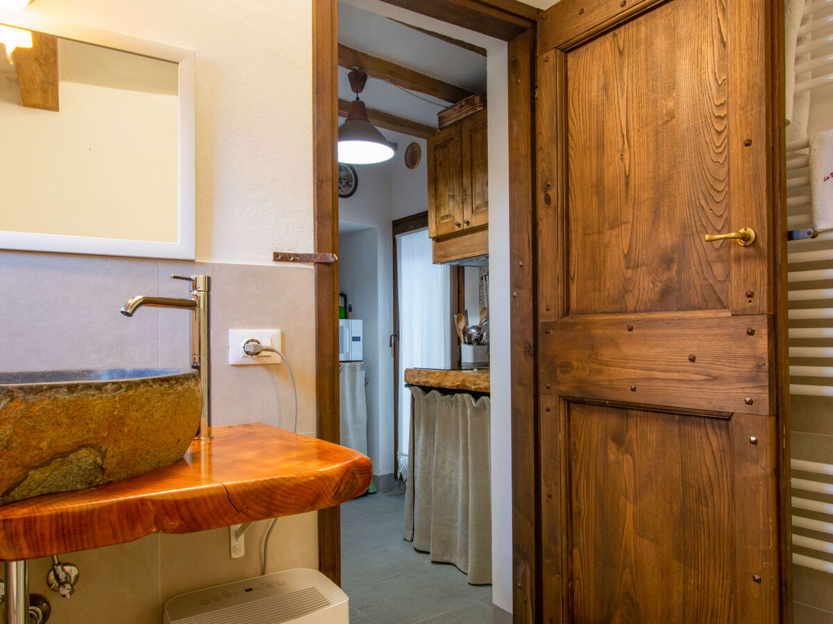 Cia, petit appartement romantique du 13e siècle - Photo 11
