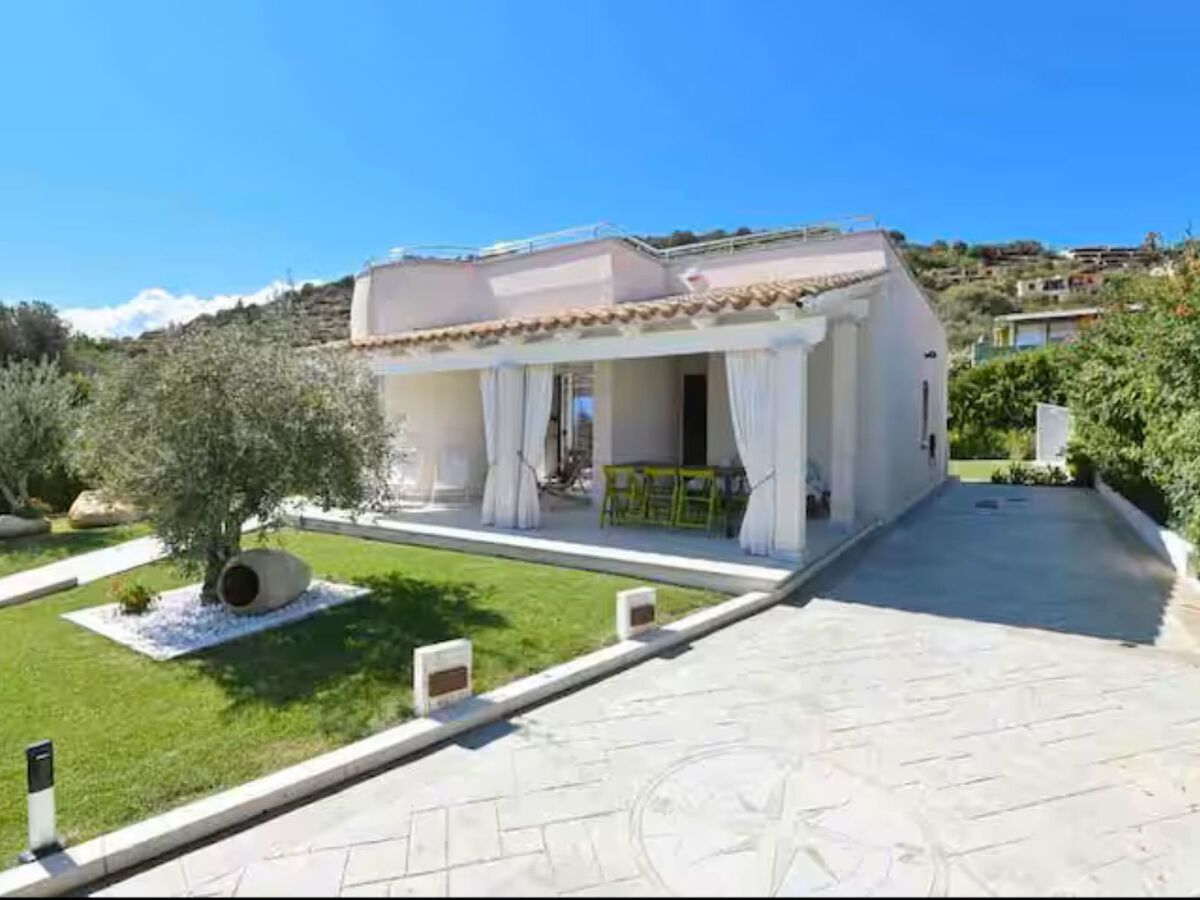 Villa Rei M&M – 8 pers., piscine saisonnière à Costa Rei - Photo 2