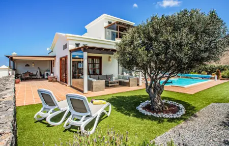 Maison Vistas al Mar : piscine chauffée et vue mer : photo 12