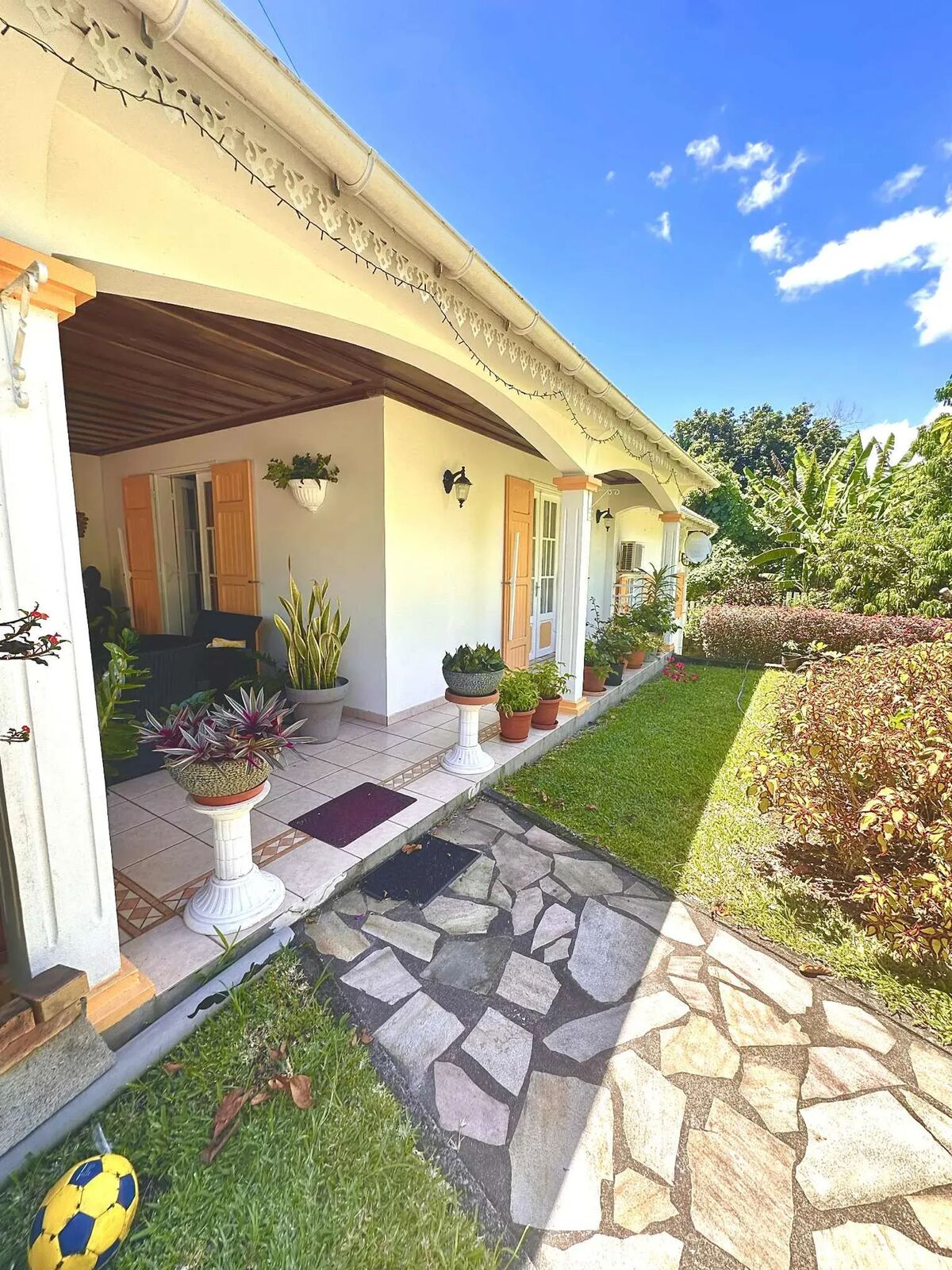 Maison 160 m² jardin clôturé à Sainte-Rose, 6 pers - Photo 2