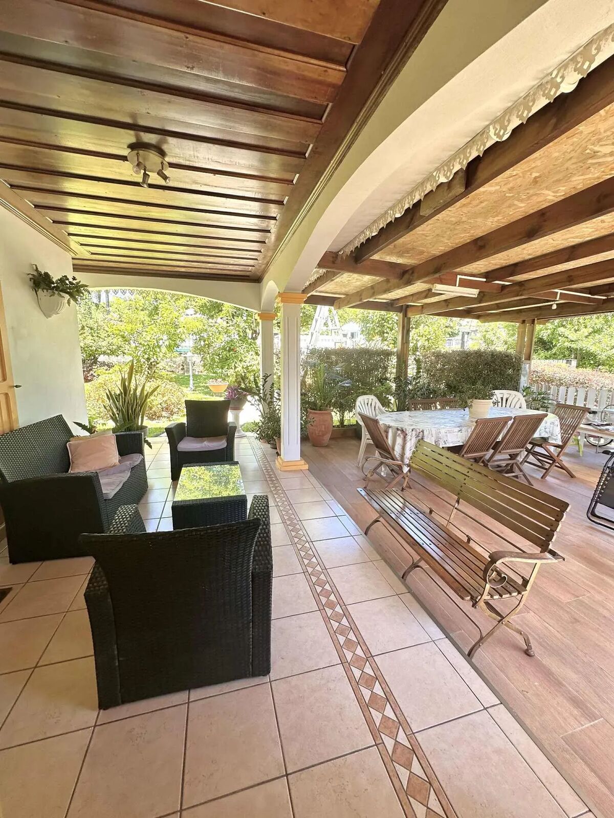 Maison 160 m² jardin clôturé à Sainte-Rose, 6 pers - Photo 5