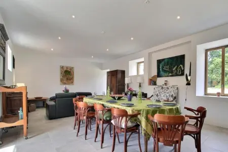 Maison 15 personnes à Neulliac, terrasse 50 m² : photo 9