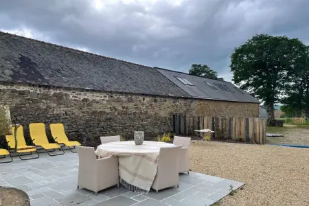 Maison 15 personnes à Neulliac, terrasse 50 m² : photo 23